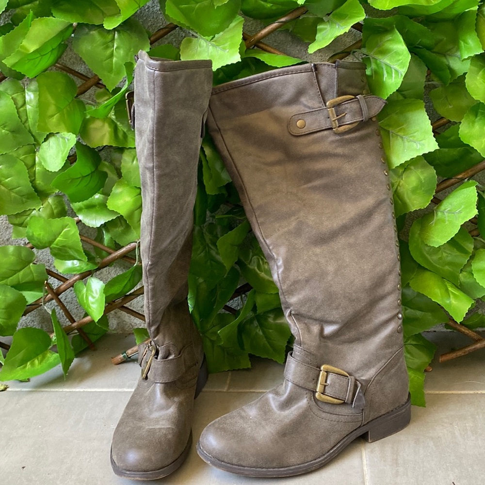 Womens Riding distressed Boots 7.5